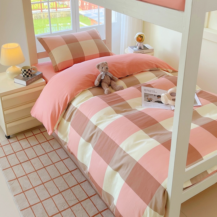 91家纺网 家纺一手货源 找家纺 春皖家纺 2025新款12868全棉印花上下铺四件套-学生床 粉大格