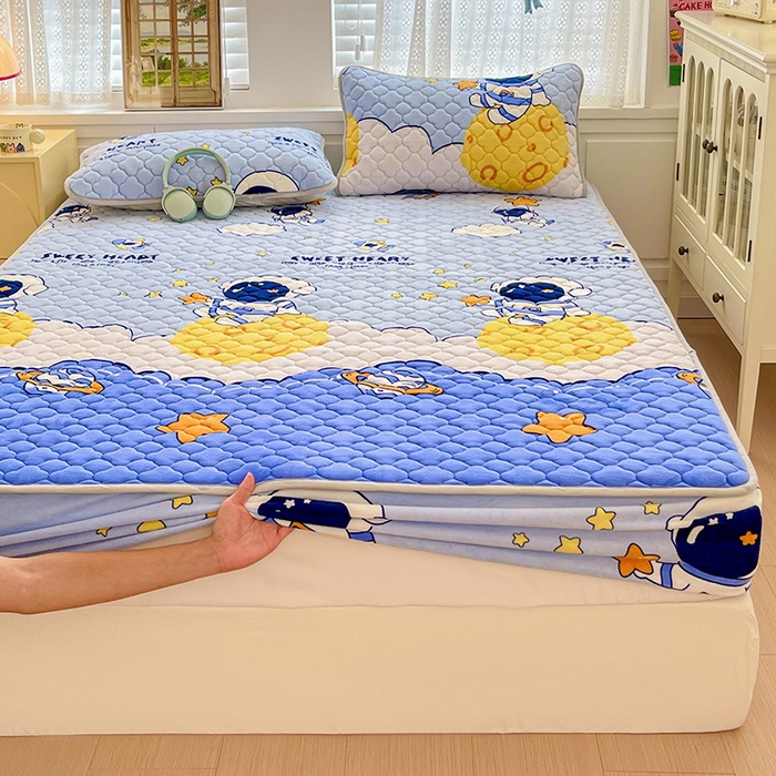 91家纺网 家纺一手货源 找家纺 富馨莱 2025新款牛奶绒夹棉床笠支持一件定做 遨游太空-夹棉