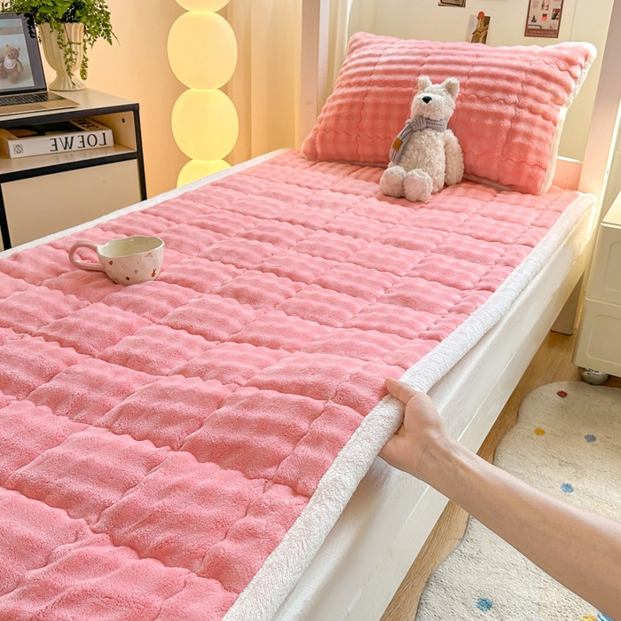 91家纺网 家纺一手货源 找家纺 优品惠 2025新款兔毛绒床垫学生床垫床褥子床护垫 樱花粉