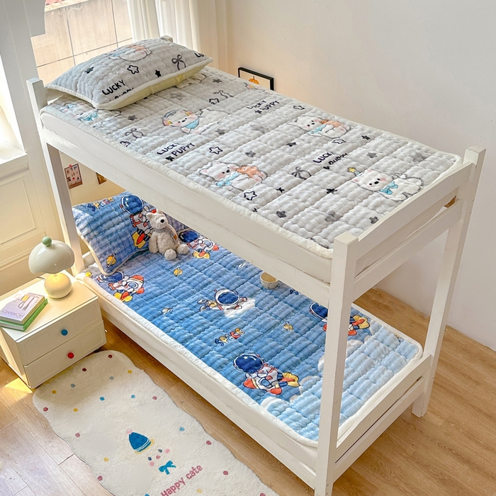 91家纺网 家纺一手货源 找家纺 优品惠 2025新款兔毛绒床垫学生床垫床褥子床护垫 宇航员