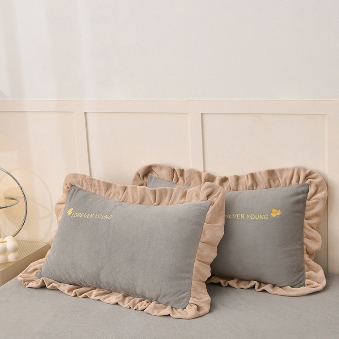 91家纺网 家纺一手货源 找家纺 氧家 2025新款高克重牛奶绒拼角刺绣床单床笠床盖款四件套-钟爱 钟爱-灰