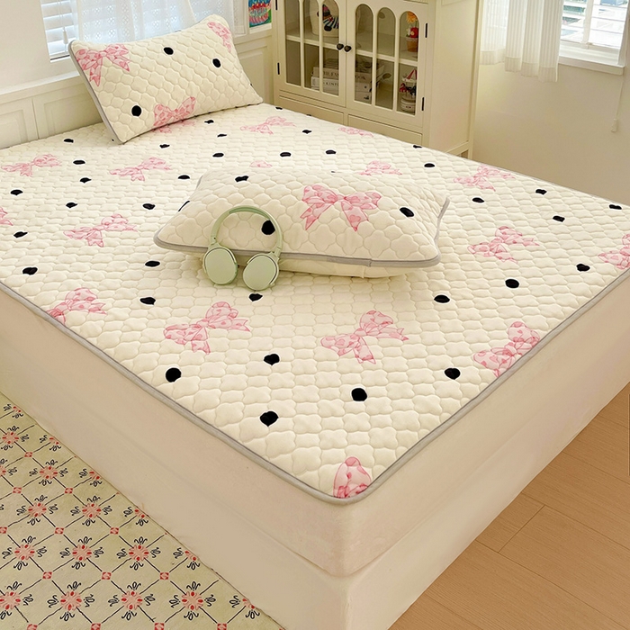 91家纺网 家纺一手货源 找家纺 富馨莱 2025新款牛奶绒夹棉床笠支持一件定做 蝴蝶结-夹棉