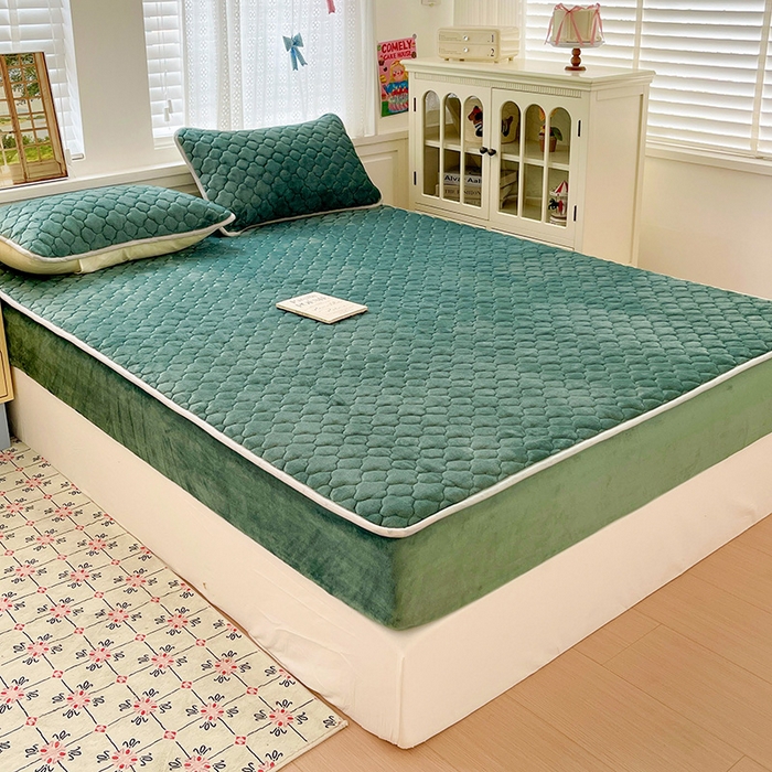 91家纺网 家纺一手货源 找家纺 富馨莱 2025新款牛奶绒夹棉床笠支持一件定做 孔雀蓝-夹棉