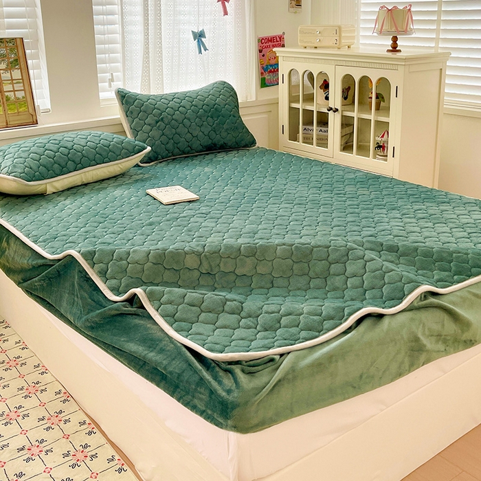 91家纺网 家纺一手货源 找家纺 富馨莱 2025新款牛奶绒夹棉床笠支持一件定做 孔雀蓝-夹棉