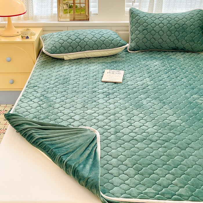 91家纺网 家纺一手货源 找家纺 富馨莱 2025新款牛奶绒夹棉床笠支持一件定做 孔雀蓝-夹棉