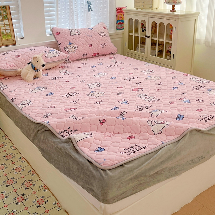 91家纺网 家纺一手货源 找家纺 富馨莱 2025新款牛奶绒夹棉床笠支持一件定做 萌宠乐园-夹棉