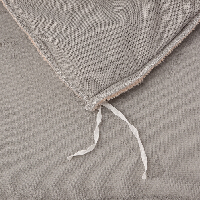 91家纺网 家纺一手货源 找家纺 氧家 2025新款高克重牛奶绒拼角刺绣床单床笠床盖款四件套-星语 星语-灰