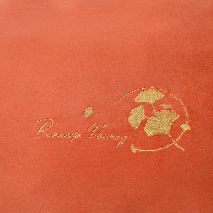 91家纺网 家纺一手货源 找家纺 氧家 2025新款高克重牛奶绒拼角刺绣床单床笠床盖款四件套-星语 星语-橙