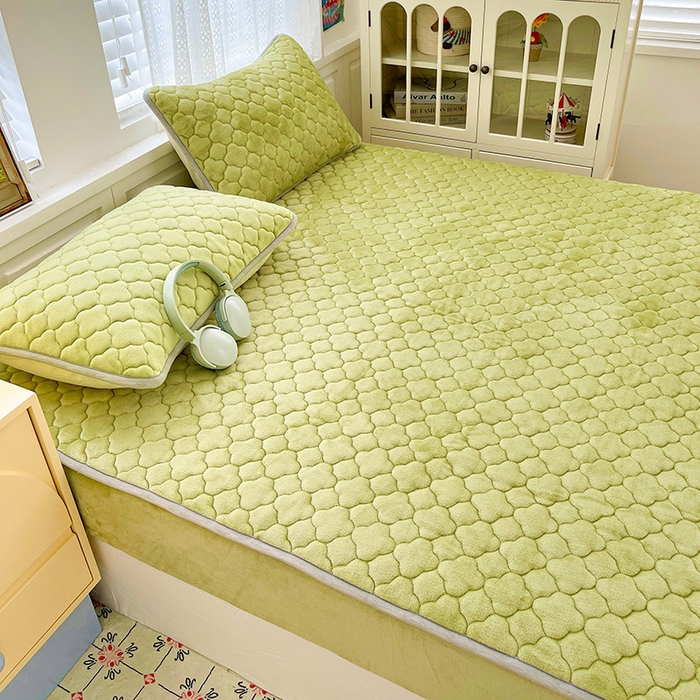 91家纺网 家纺一手货源 找家纺 富馨莱 2025新款牛奶绒夹棉床笠支持一件定做 抹茶绿-夹棉