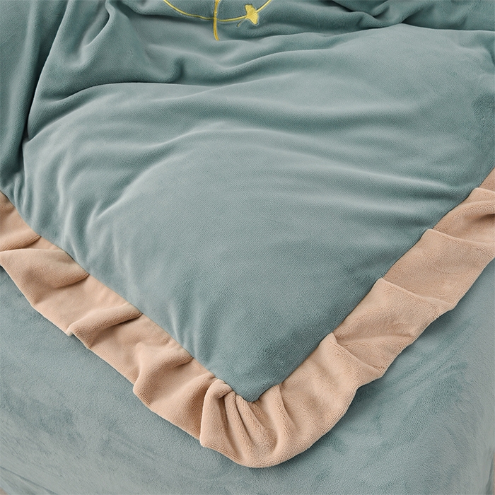 91家纺网 家纺一手货源 找家纺 氧家 2025新款高克重牛奶绒拼角刺绣床单床笠床盖款四件套-星语 星语-绿