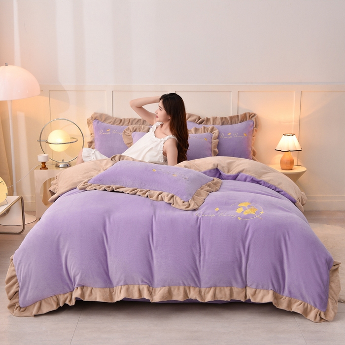 91家纺网 家纺一手货源 找家纺 氧家 2025新款高克重牛奶绒拼角刺绣床单床笠床盖款四件套-星语 星语-紫