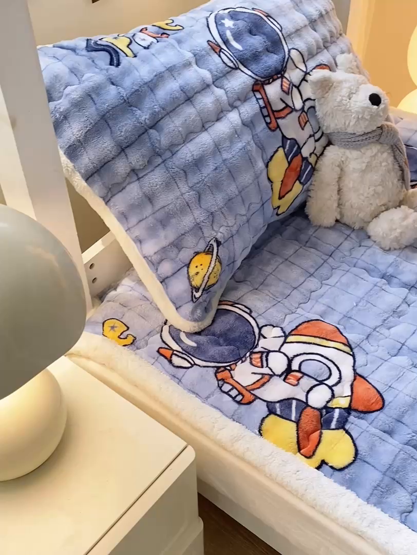 91家纺网 家纺一手货源 找家纺 优品惠 2025新款兔毛绒床垫学生床垫床褥子床护垫 宇航员