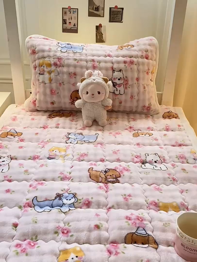91家纺网 家纺一手货源 找家纺 优品惠 2025新款兔毛绒床垫学生床垫床褥子床护垫 萌宠粉