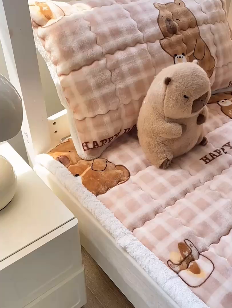 91家纺网 家纺一手货源 找家纺 优品惠 2025新款兔毛绒床垫学生床垫床褥子床护垫 格子熊