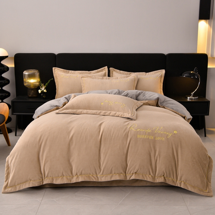 91家纺网 家纺一手货源 找家纺 氧家 2025新款高克重牛奶绒拼角刺绣床单床笠床盖款四件套-经典 经典-棕