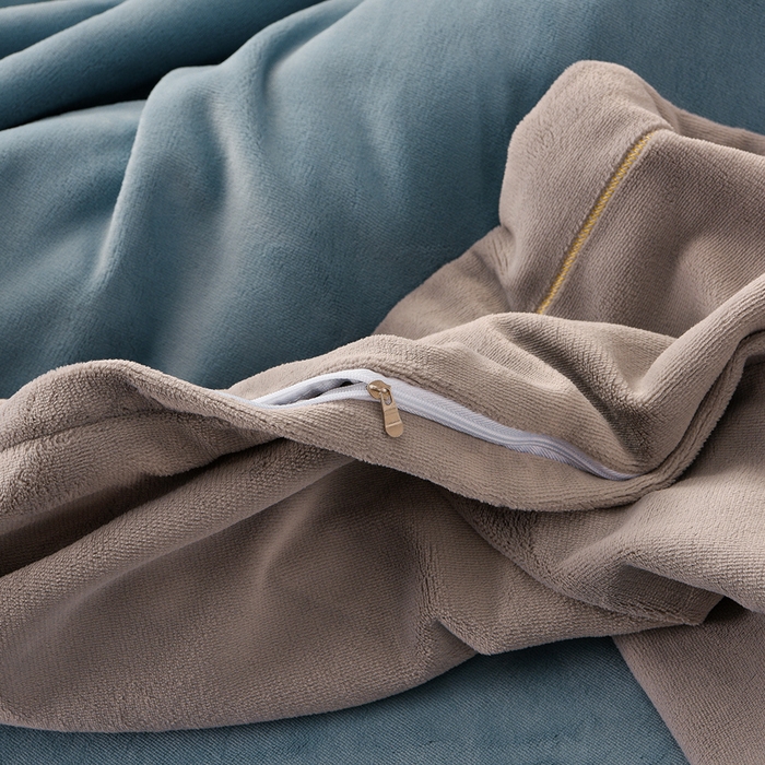 91家纺网 家纺一手货源 找家纺 氧家 2025新款高克重牛奶绒拼角刺绣床单床笠床盖款四件套-经典 经典-蓝