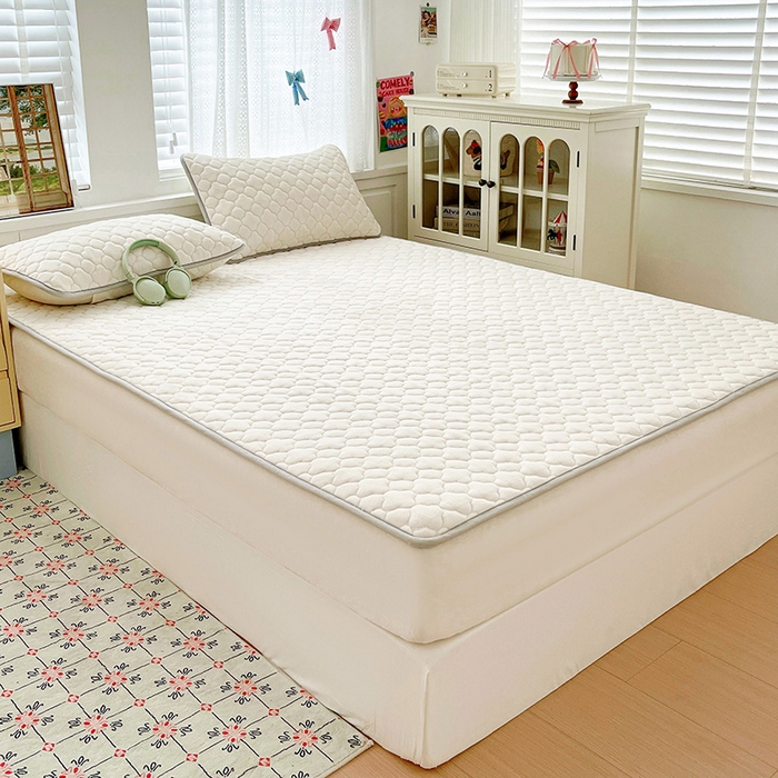 91家纺网 家纺一手货源 找家纺 富馨莱 2025新款牛奶绒夹棉床笠支持一件定做 轻奢白-夹棉