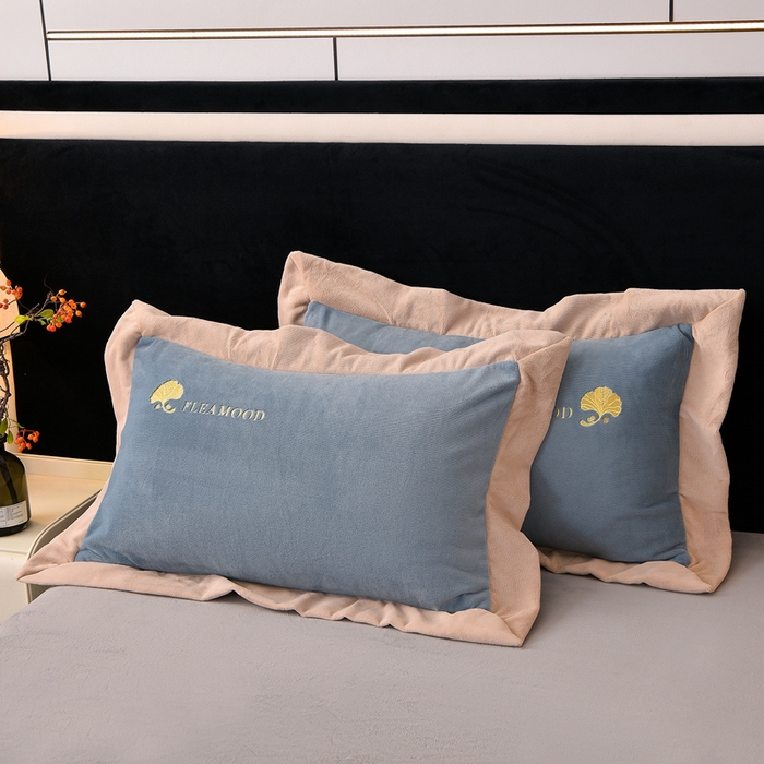 91家纺网 家纺一手货源 找家纺 （总）氧家 2025新款高克重牛奶绒拼角刺绣床单床笠床盖款四件套-初秋