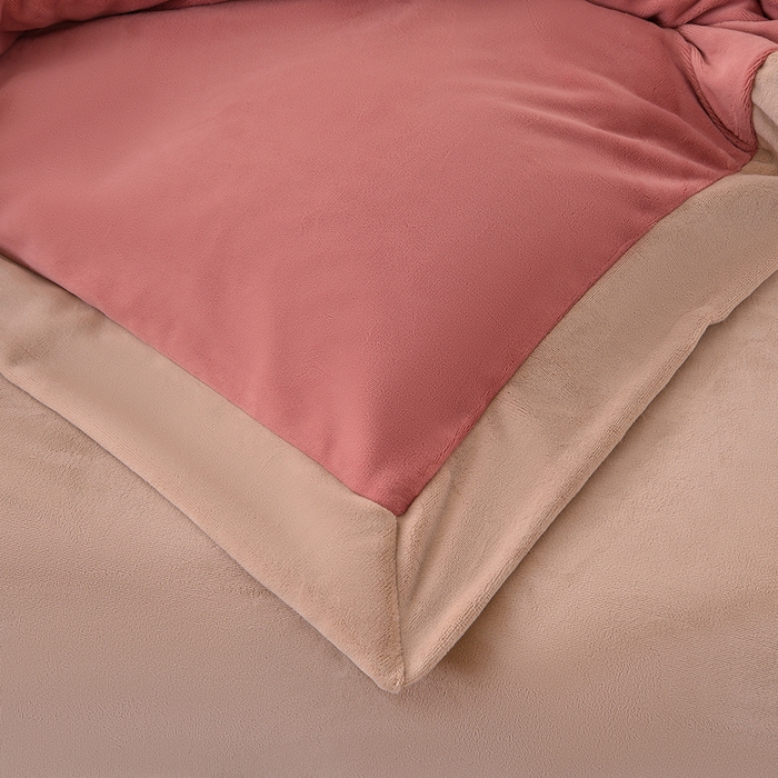 91家纺网 家纺一手货源 找家纺 氧家 2025新款高克重牛奶绒拼角刺绣床单床笠床盖款四件套-初秋 初秋-豆沙