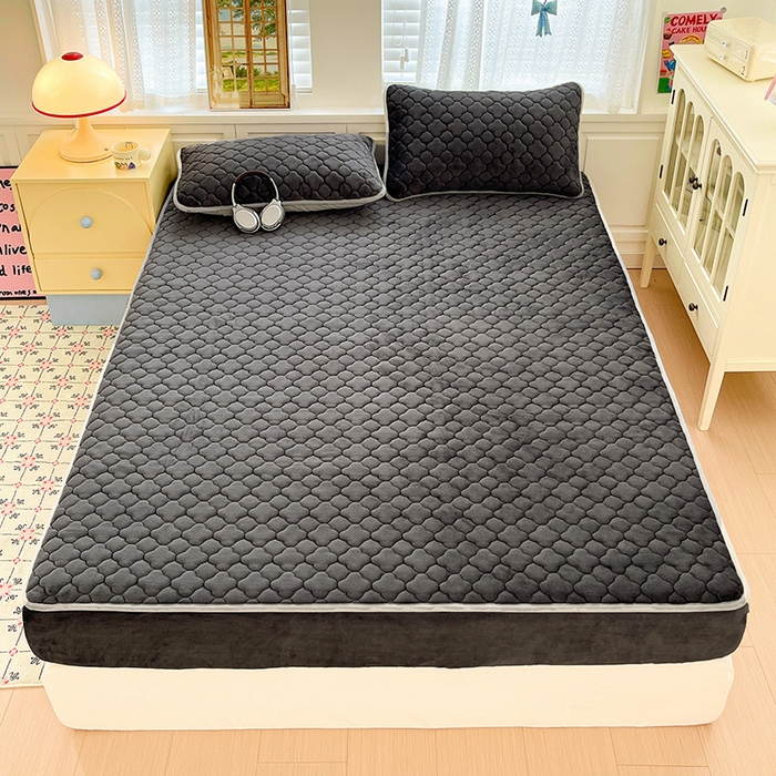 91家纺网 家纺一手货源 找家纺 富馨莱 2025新款牛奶绒夹棉床笠支持一件定做 轻奢灰-夹棉