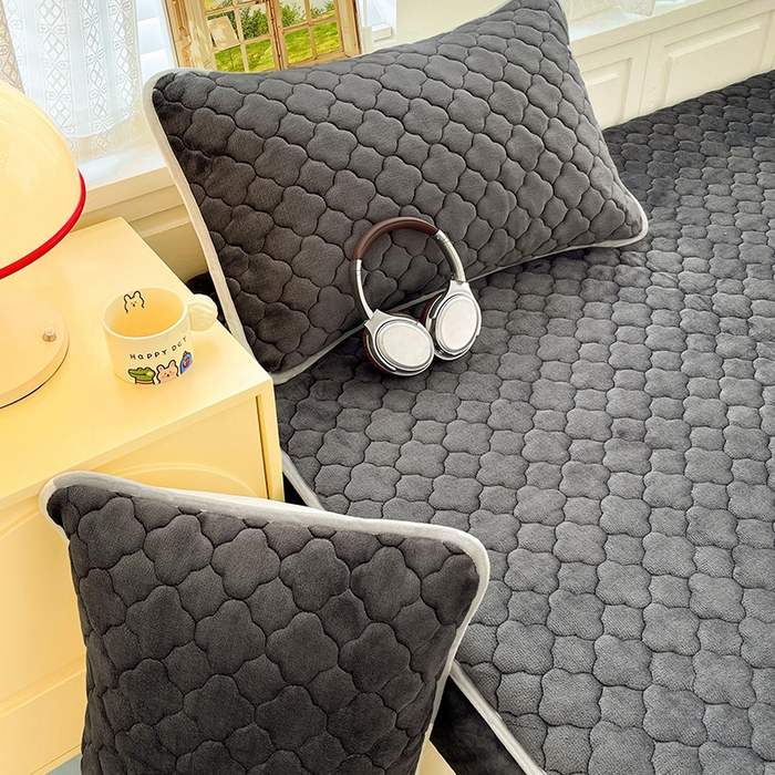 91家纺网 家纺一手货源 找家纺 富馨莱 2025新款牛奶绒夹棉床笠支持一件定做 轻奢灰-夹棉