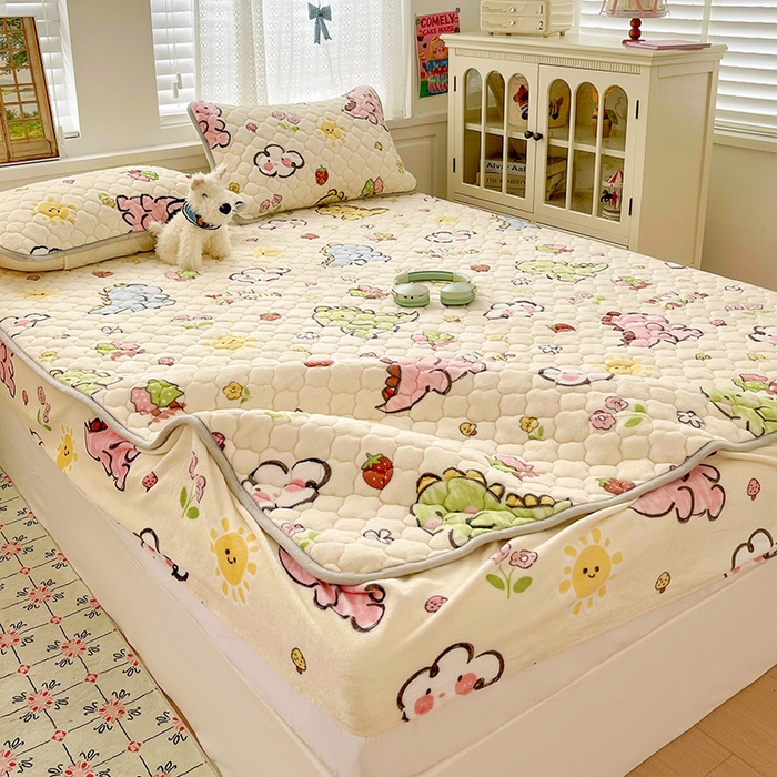 91家纺网 家纺一手货源 找家纺 富馨莱 2025新款牛奶绒夹棉床笠支持一件定做 淘气恐龙-夹棉