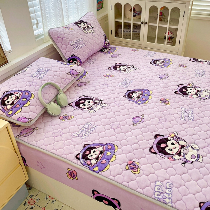 91家纺网 家纺一手货源 找家纺 富馨莱 2025新款牛奶绒夹棉床笠支持一件定做 甜美星际-夹棉