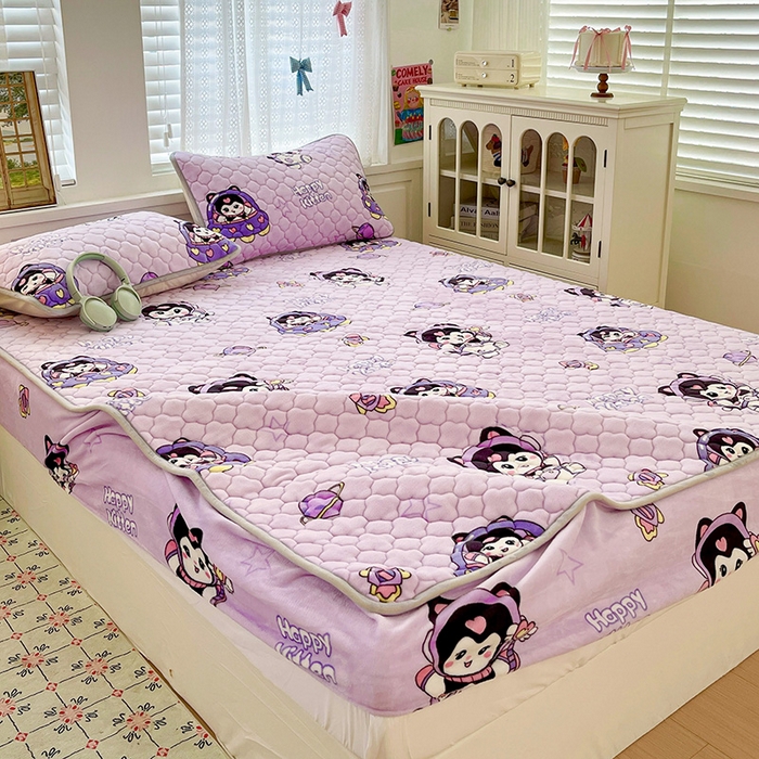 91家纺网 家纺一手货源 找家纺 富馨莱 2025新款牛奶绒夹棉床笠支持一件定做 甜美星际-夹棉