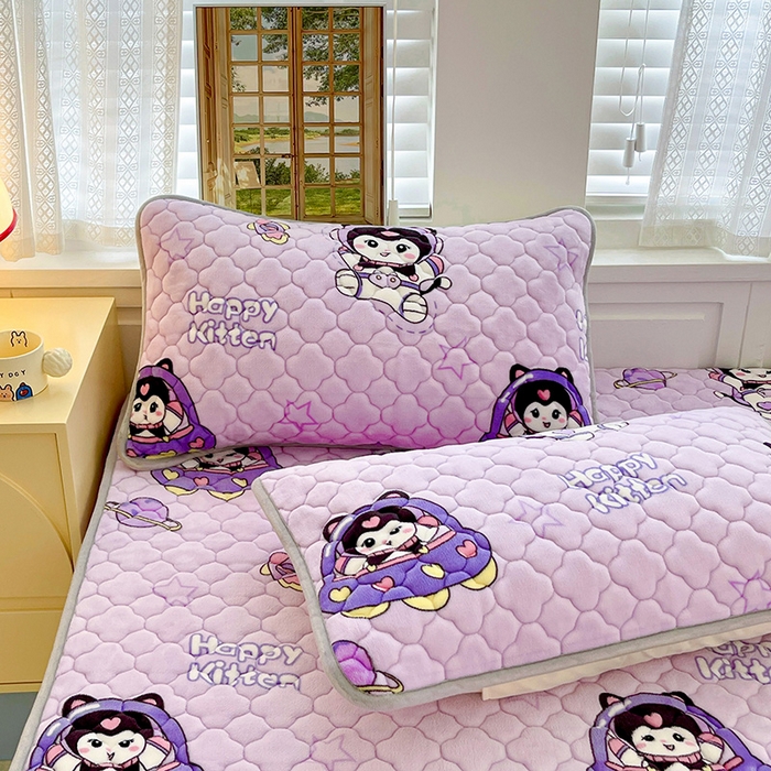 91家纺网 家纺一手货源 找家纺 富馨莱 2025新款牛奶绒夹棉床笠支持一件定做 甜美星际-夹棉