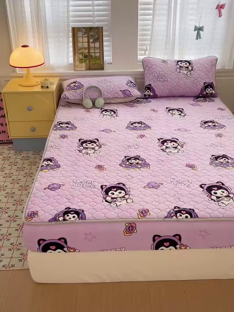 91家纺网 家纺一手货源 找家纺 富馨莱 2025新款牛奶绒夹棉床笠支持一件定做 甜美星际-夹棉