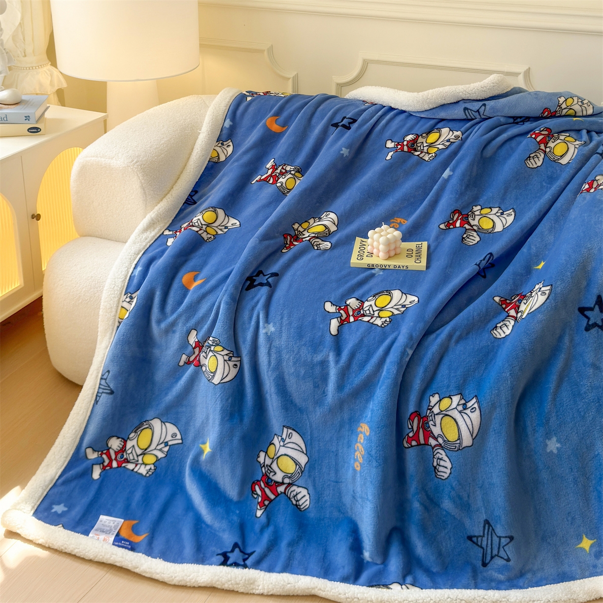 91家纺网 家纺一手货源 找家纺 （总）名兮家居 2025秋冬正版授权经典奥特曼高克重牛奶绒羊羔绒多功能盖毯【含防伪标】