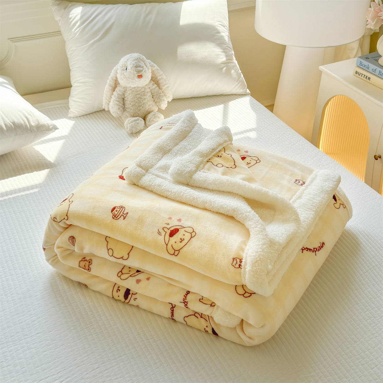 91家纺网 家纺一手货源 找家纺 名兮家居 2025秋冬正版授权经典奥特曼高克重牛奶绒羊羔绒多功能盖毯【含防伪标】 盖毯-格子布丁狗