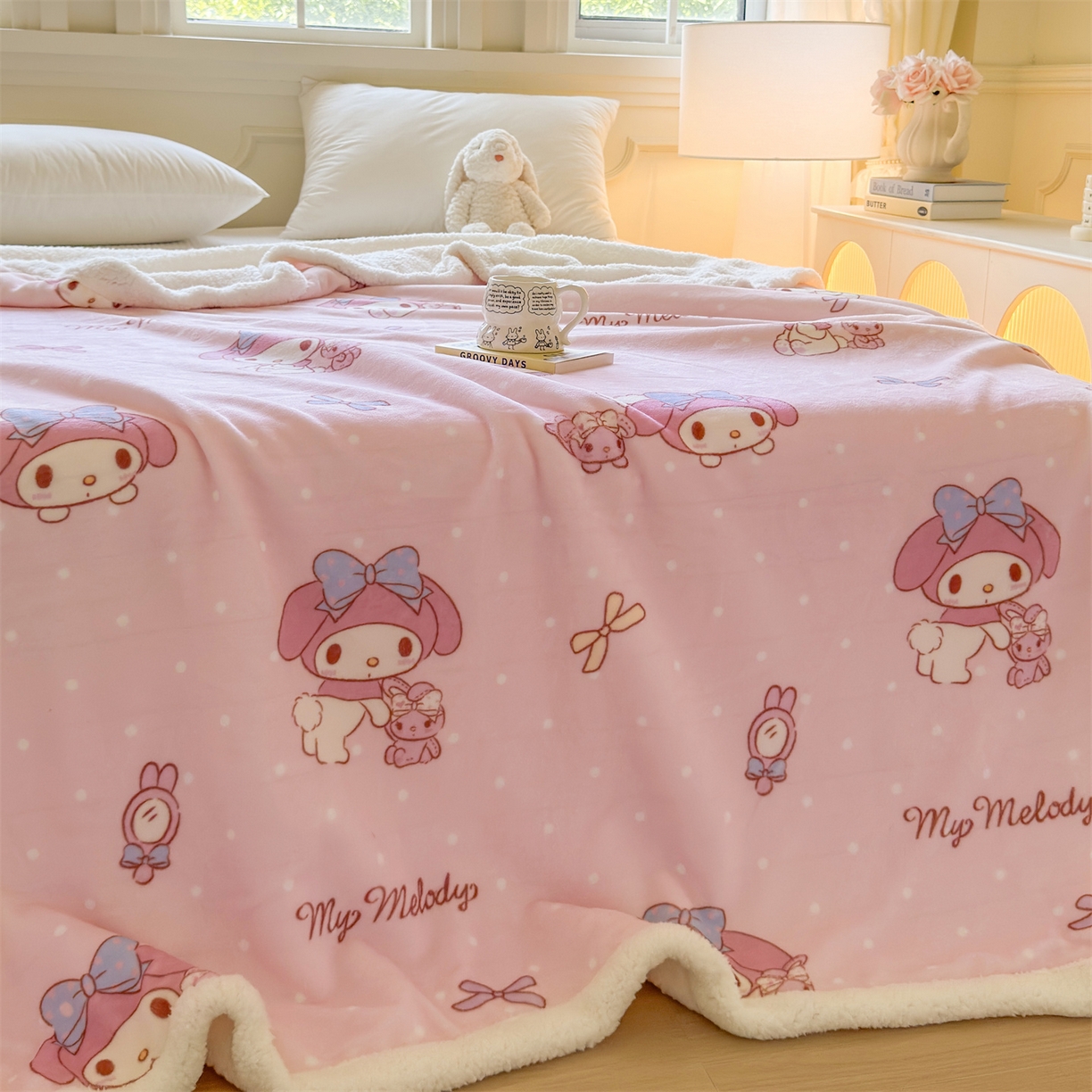 91家纺网 家纺一手货源 找家纺 名兮家居 2025秋冬正版授权经典奥特曼高克重牛奶绒羊羔绒多功能盖毯【含防伪标】 盖毯-点点美乐蒂