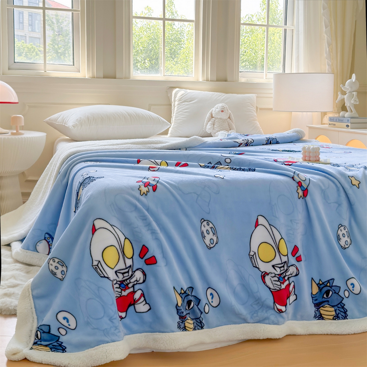 91家纺网 家纺一手货源 找家纺 名兮家居 2025秋冬正版授权经典奥特曼高克重牛奶绒羊羔绒多功能盖毯【含防伪标】 盖毯-奥特曼打怪兽