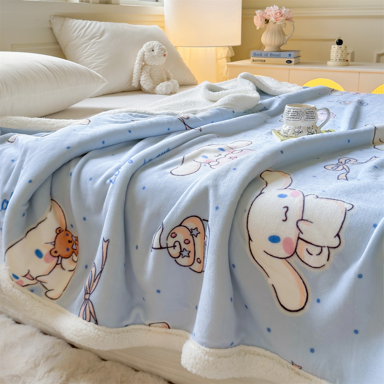 91家纺网 家纺一手货源 找家纺 名兮家居 2025秋冬正版授权经典奥特曼高克重牛奶绒羊羔绒多功能盖毯【含防伪标】 盖毯-甜品大耳狗