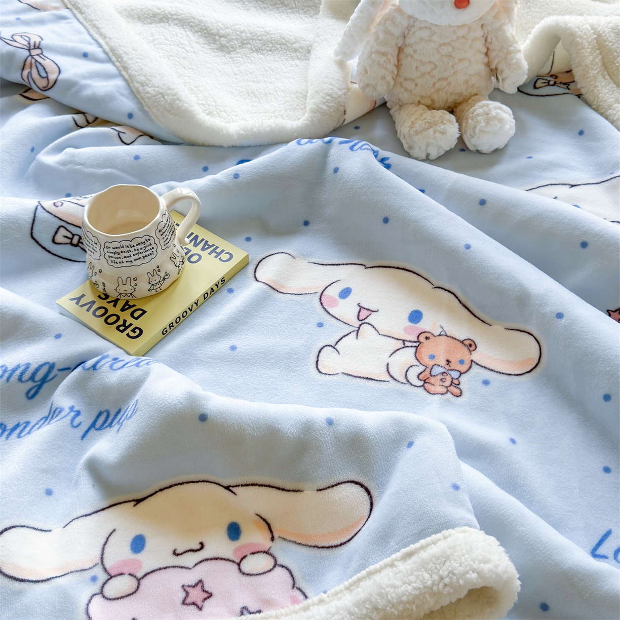 91家纺网 家纺一手货源 找家纺 名兮家居 2025秋冬正版授权经典奥特曼高克重牛奶绒羊羔绒多功能盖毯【含防伪标】 盖毯-甜品大耳狗