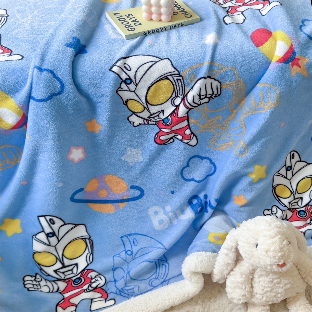 91家纺网 家纺一手货源 找家纺 名兮家居 2025秋冬正版授权经典奥特曼高克重牛奶绒羊羔绒多功能盖毯【含防伪标】 盖毯-闪电艾斯