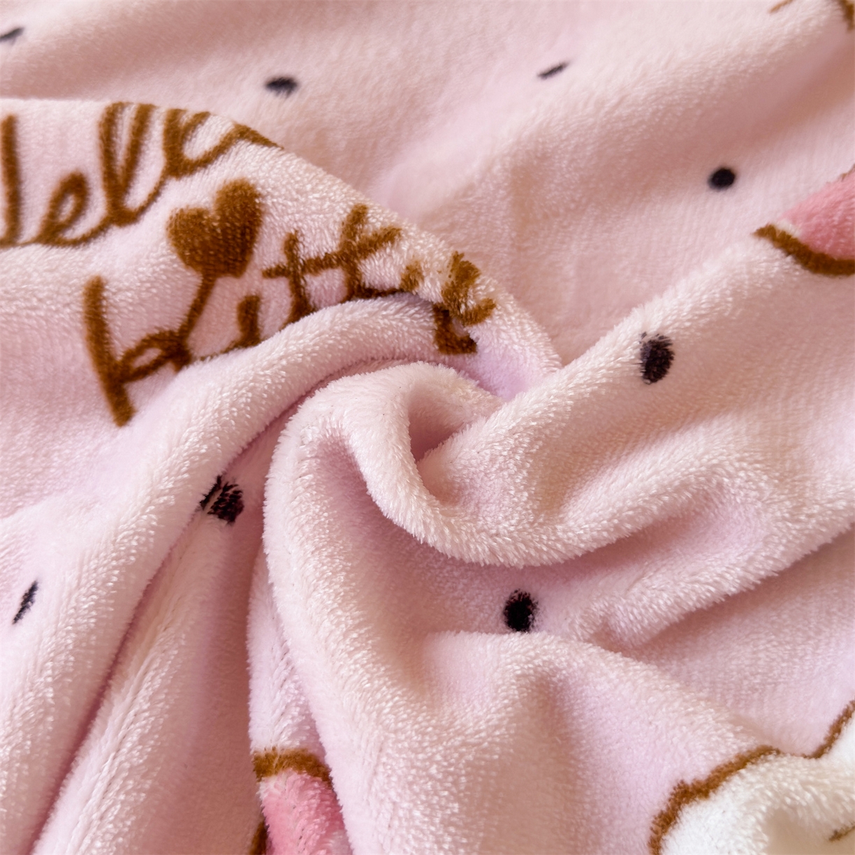 91家纺网 家纺一手货源 找家纺 名兮家居 2025秋冬正版授权经典奥特曼高克重牛奶绒羊羔绒多功能盖毯【含防伪标】 盖毯-美美kt