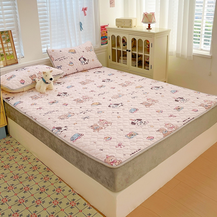 91家纺网 家纺一手货源 找家纺 富馨莱 2025新款牛奶绒夹棉床笠支持一件定做 甜心汪汪-夹棉