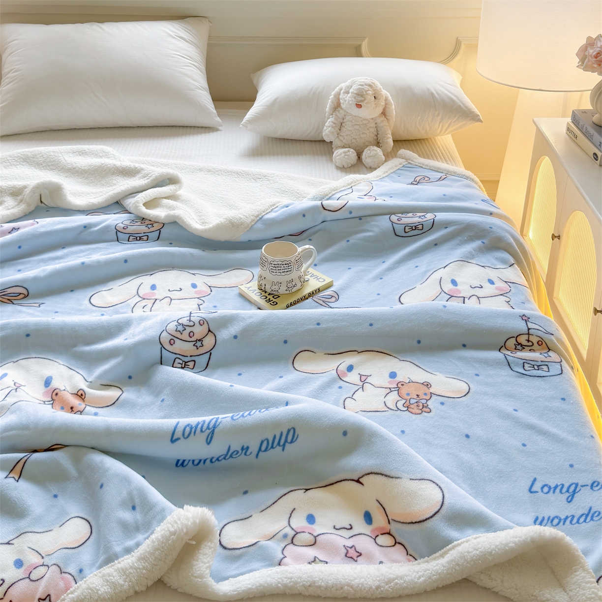 91家纺网 家纺一手货源 找家纺 名兮家居 2025秋冬正版授权经典奥特曼高克重牛奶绒羊羔绒多功能盖毯【含防伪标】 盖毯-甜品大耳狗