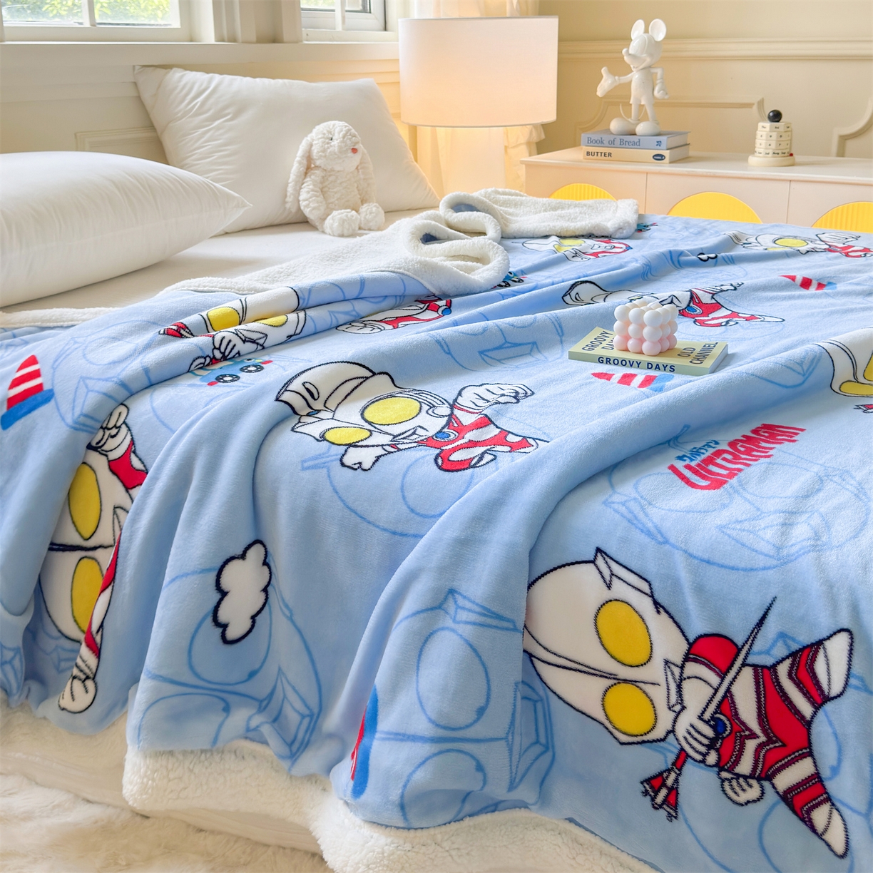 91家纺网 家纺一手货源 找家纺 名兮家居 2025秋冬正版授权经典奥特曼高克重牛奶绒羊羔绒多功能盖毯【含防伪标】 盖毯-云朵奥特曼