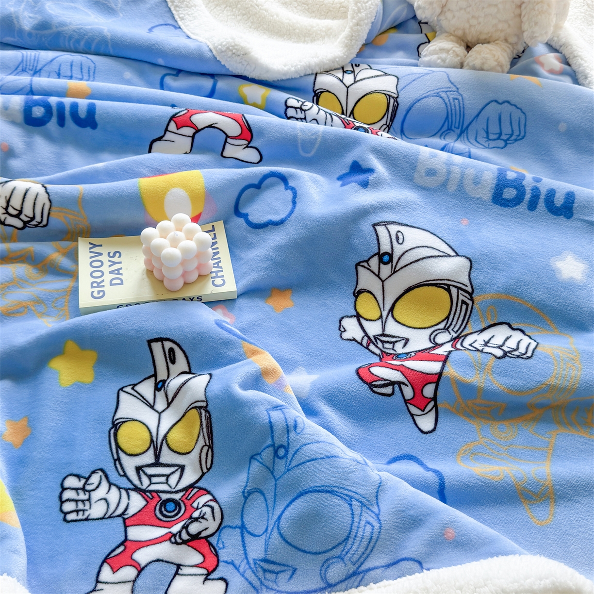 91家纺网 家纺一手货源 找家纺 名兮家居 2025秋冬正版授权经典奥特曼高克重牛奶绒羊羔绒多功能盖毯【含防伪标】 盖毯-闪电艾斯