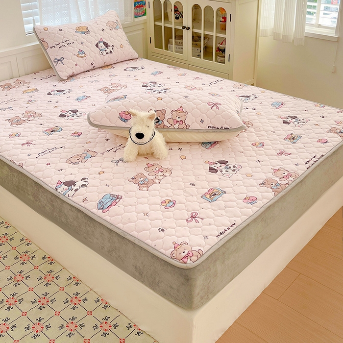 91家纺网 家纺一手货源 找家纺 富馨莱 2025新款牛奶绒夹棉床笠支持一件定做 甜心汪汪-夹棉