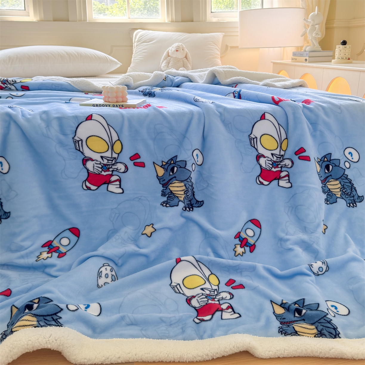 91家纺网 家纺一手货源 找家纺 名兮家居 2025秋冬正版授权经典奥特曼高克重牛奶绒羊羔绒多功能盖毯【含防伪标】 盖毯-奥特曼打怪兽