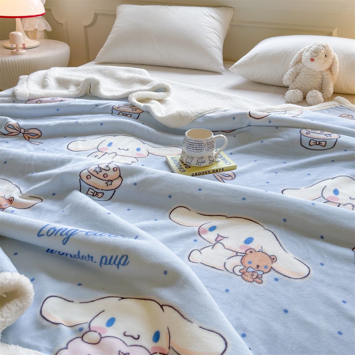 91家纺网 家纺一手货源 找家纺 名兮家居 2025秋冬正版授权经典奥特曼高克重牛奶绒羊羔绒多功能盖毯【含防伪标】 盖毯-甜品大耳狗