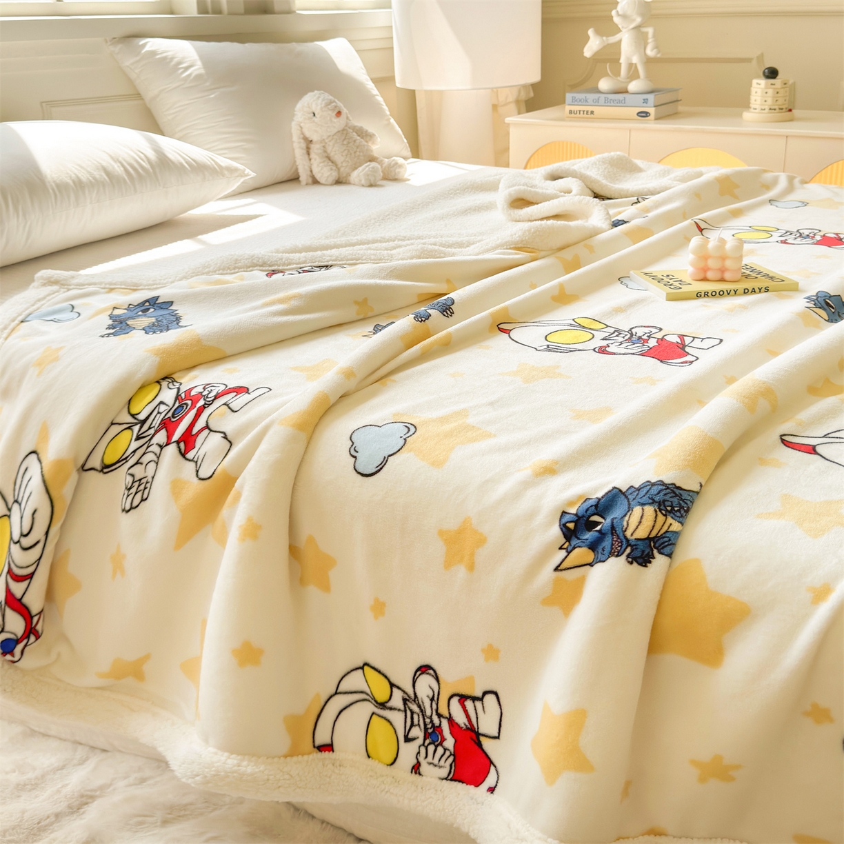 91家纺网 家纺一手货源 找家纺 名兮家居 2025秋冬正版授权经典奥特曼高克重牛奶绒羊羔绒多功能盖毯【含防伪标】 盖毯-星空战士