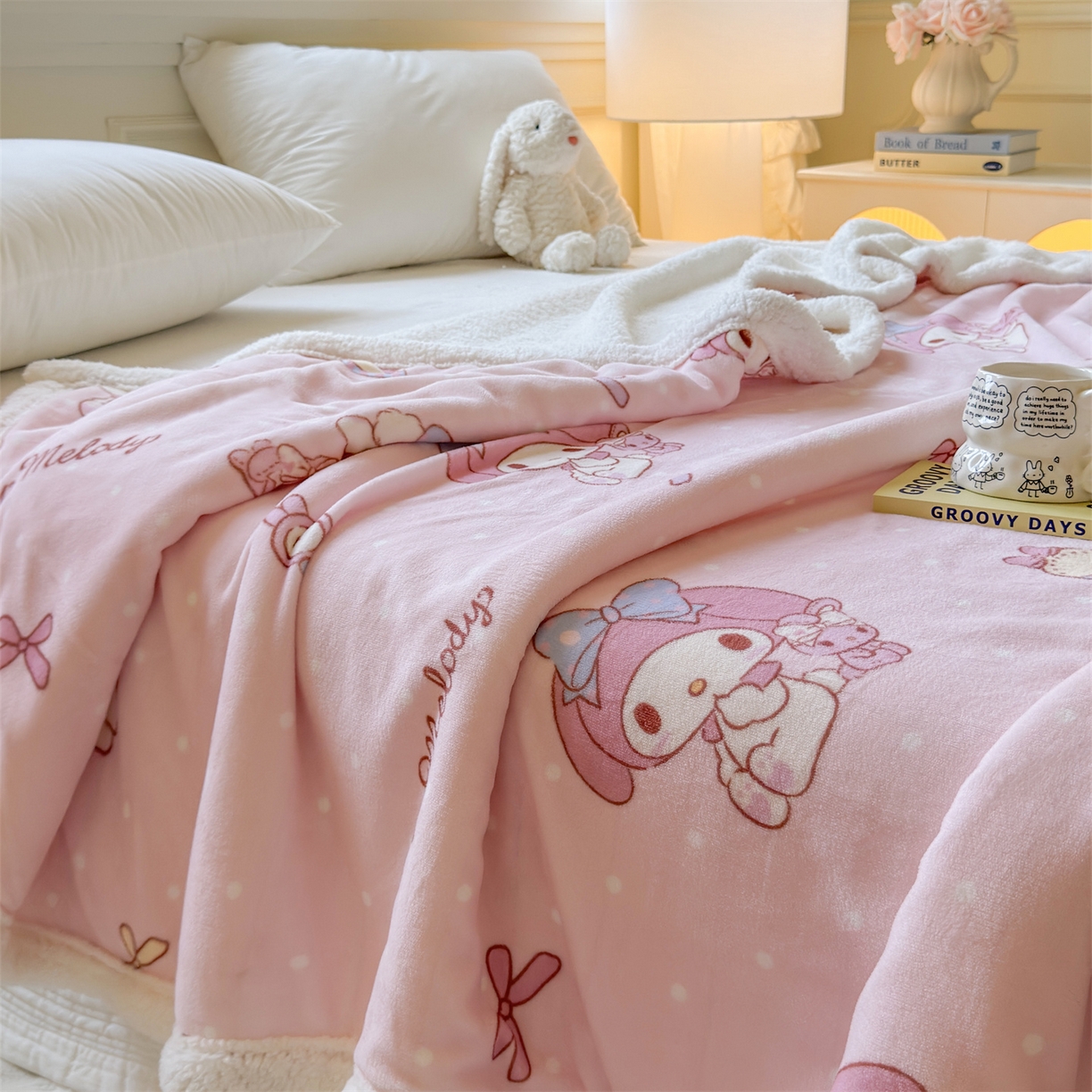 91家纺网 家纺一手货源 找家纺 名兮家居 2025秋冬正版授权经典奥特曼高克重牛奶绒羊羔绒多功能盖毯【含防伪标】 盖毯-点点美乐蒂