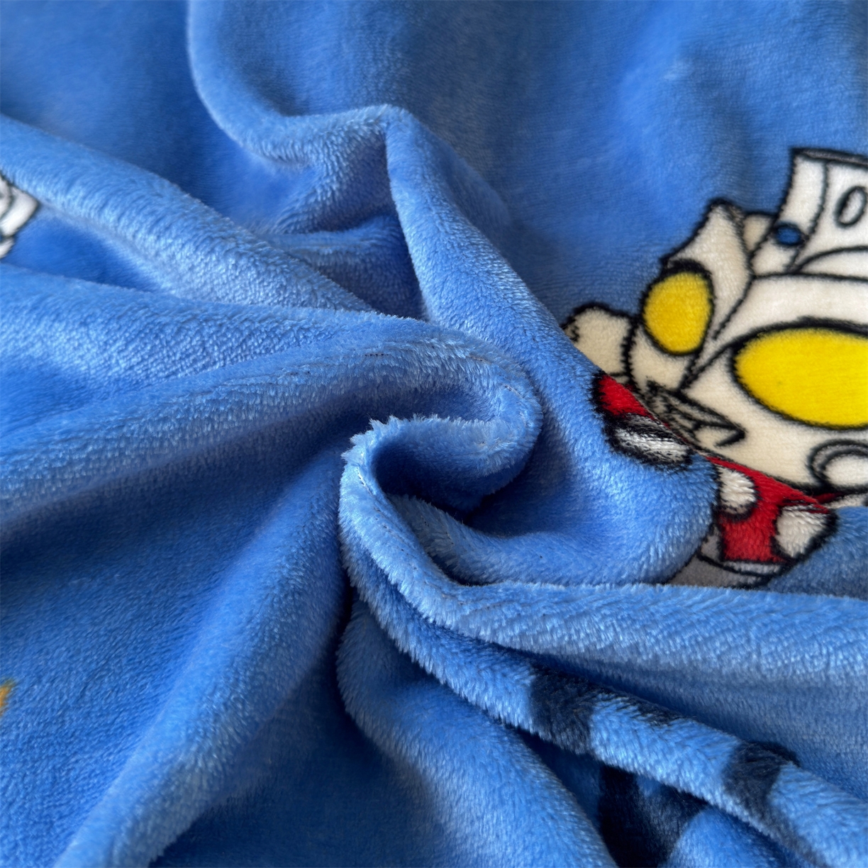 91家纺网 家纺一手货源 找家纺 名兮家居 2025秋冬正版授权经典奥特曼高克重牛奶绒羊羔绒多功能盖毯【含防伪标】 盖毯-艾斯