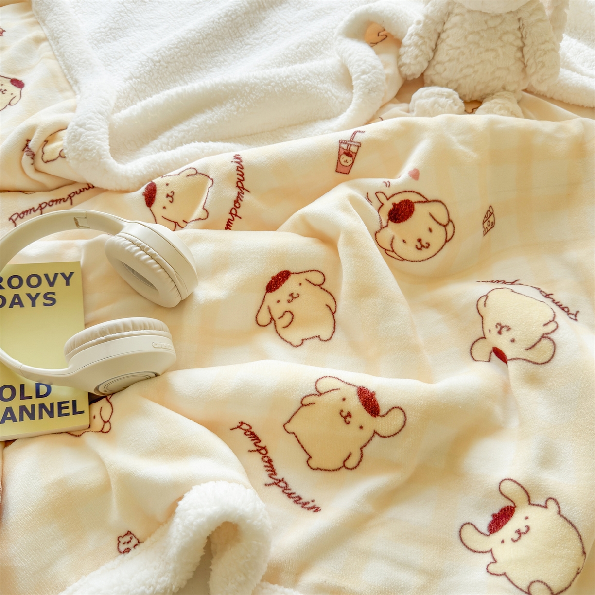 91家纺网 家纺一手货源 找家纺 名兮家居 2025秋冬正版授权经典奥特曼高克重牛奶绒羊羔绒多功能盖毯【含防伪标】 盖毯-格子布丁狗