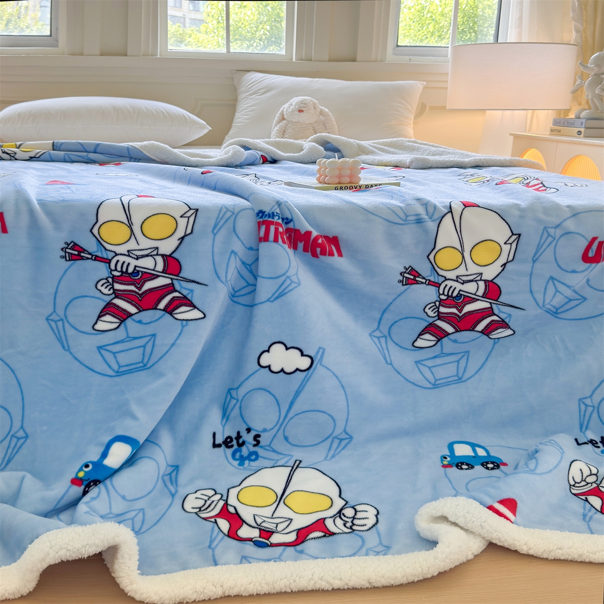 91家纺网 家纺一手货源 找家纺 名兮家居 2025秋冬正版授权经典奥特曼高克重牛奶绒羊羔绒多功能盖毯【含防伪标】 盖毯-云朵奥特曼